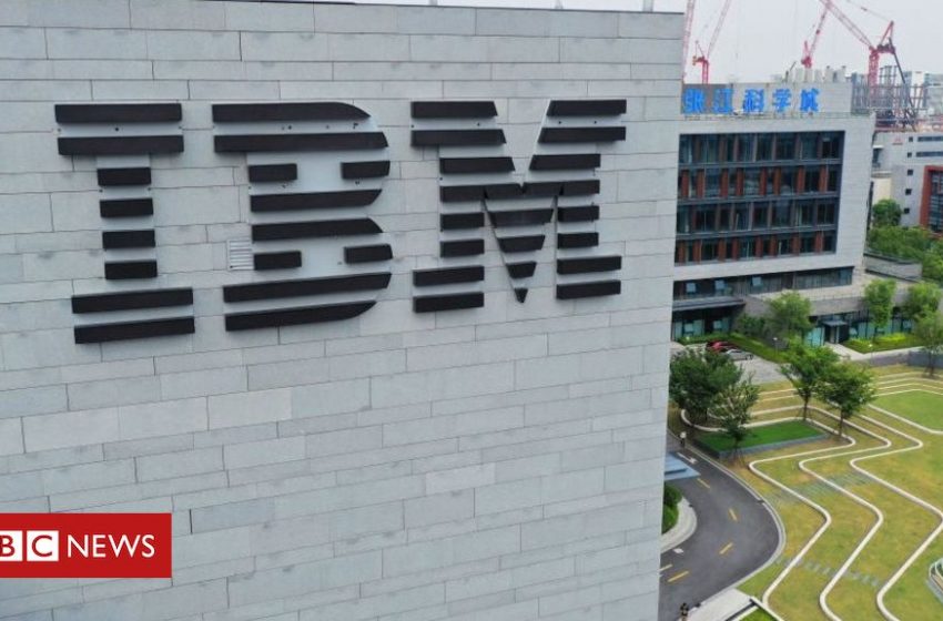  IBM to split into two as it reinvents itself