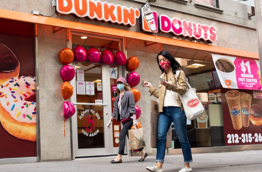  Dunkin’ Brands is discussing potential sale to Inspire Brands