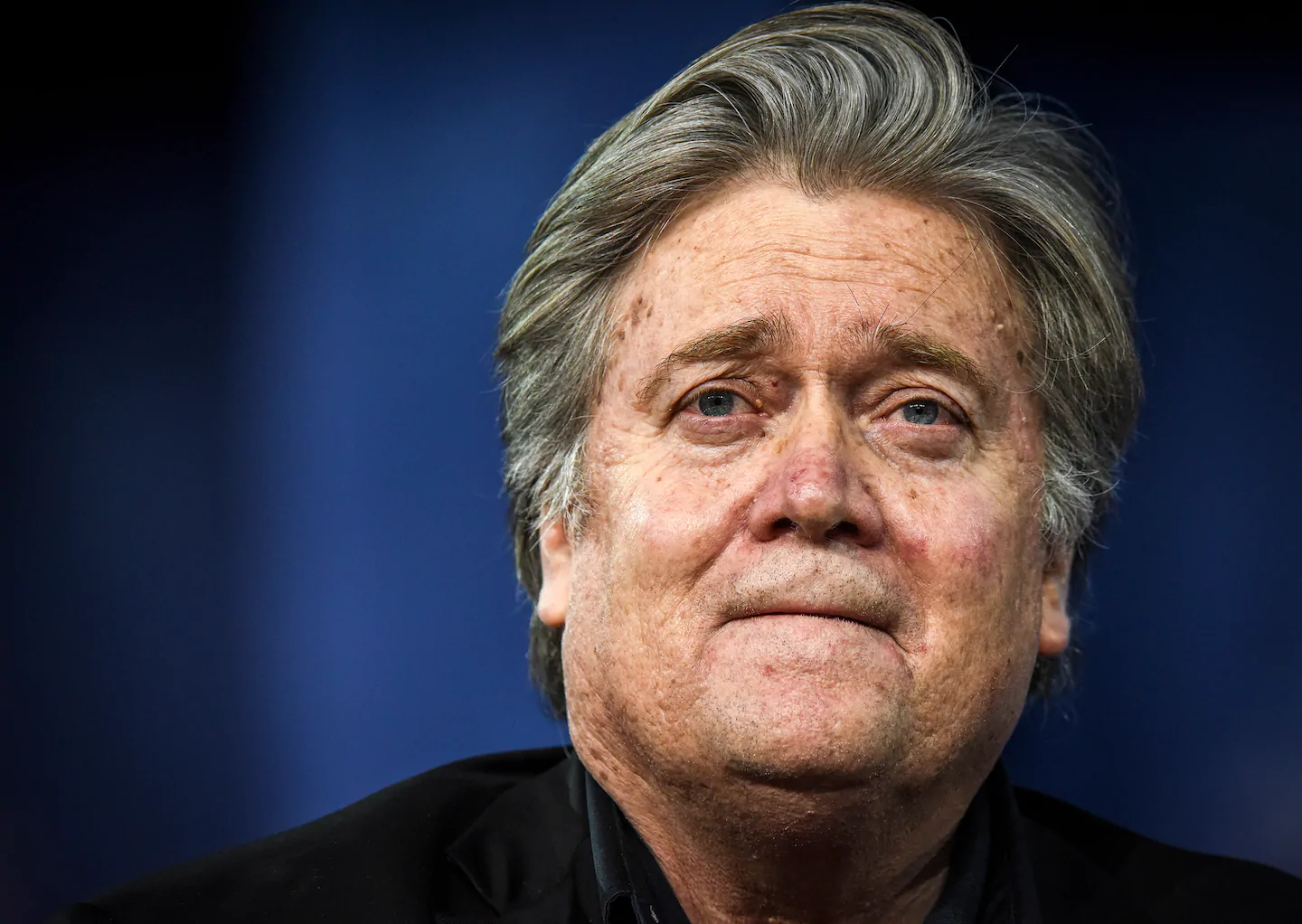  Twitter bans Steve Bannon for video suggesting violence against Fauci, FBI Director Wray