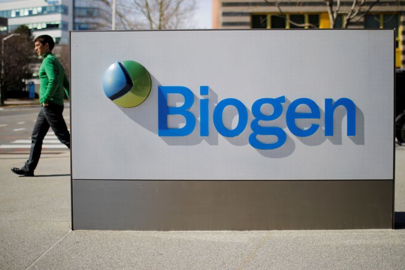  Combative U.S. FDA panel votes against Biogen Alzheimer’s drug