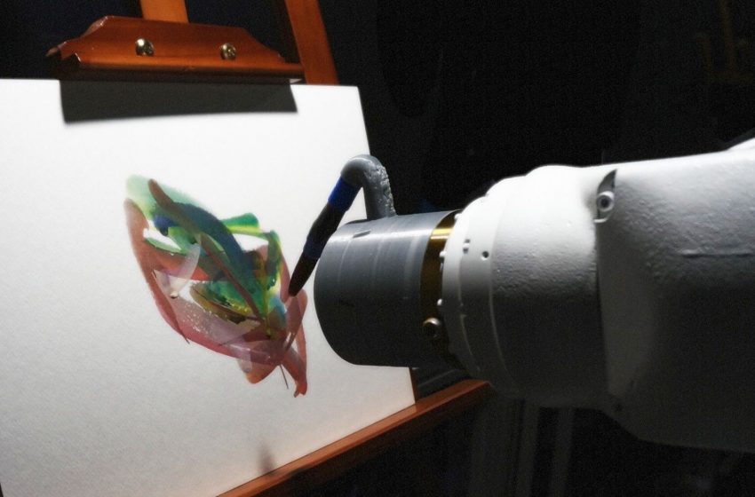  This robot artist stops to consider its brushstrokes like a real person