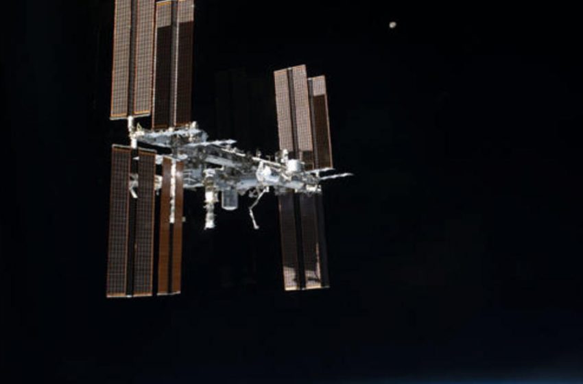  NASA astronauts take nearly seven-hour spacewalk outside International Space Station