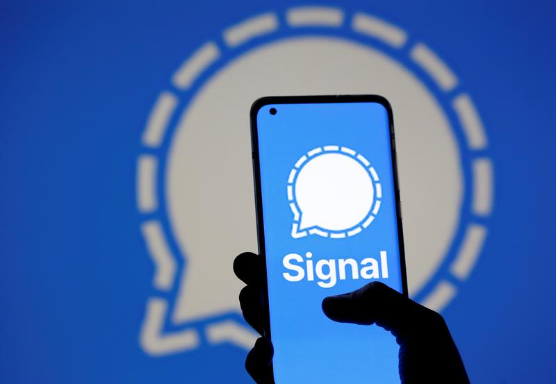  Encrypted messaging app Signal stops working in China