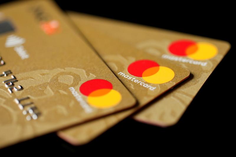  Mastercard battles return of $19 billion UK class action