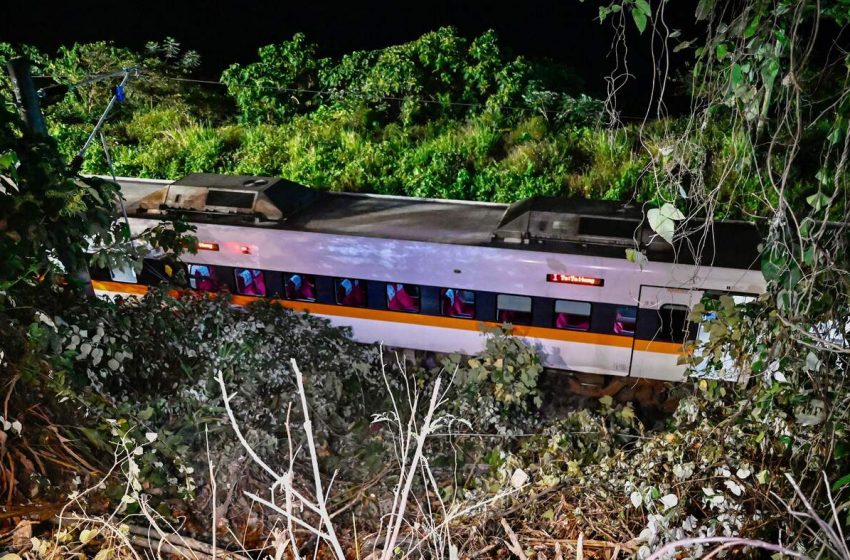  Dozens Dead, Injured, In Taiwan Train Derailment