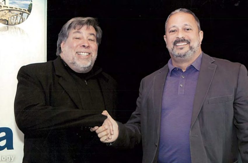  EXCLUSIVE: Apple cofounder Steve Wozniak is being sued for allegedly stealing a professor’s business idea (AAPL)