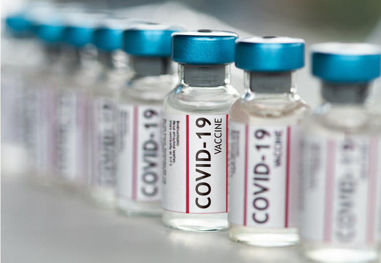  Moderna, BioNTech trade lower as CDC points to heart condition linked to COVID-19 shot (updated)