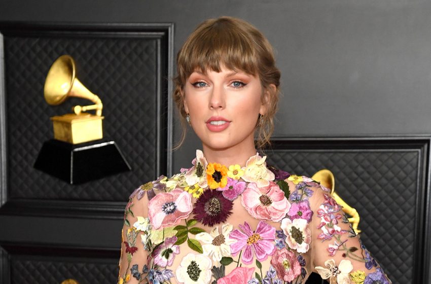  Taylor Swift says ‘Red’ will be her next re-recorded album, sets release date