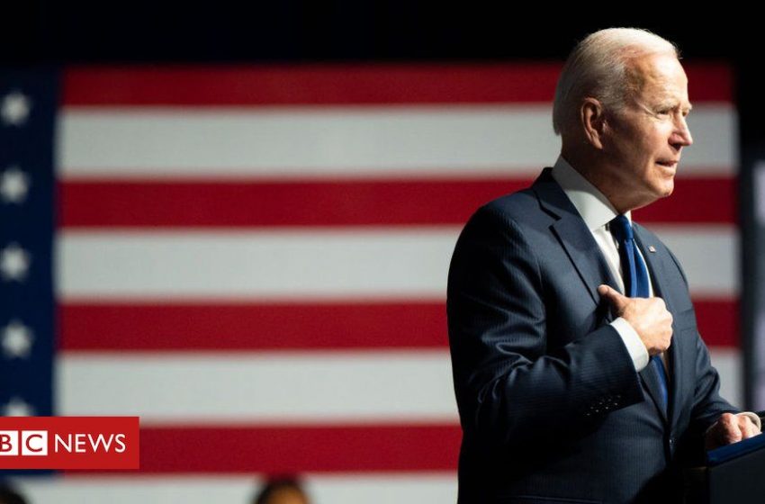  Biden expands US investment ban on Chinese firms