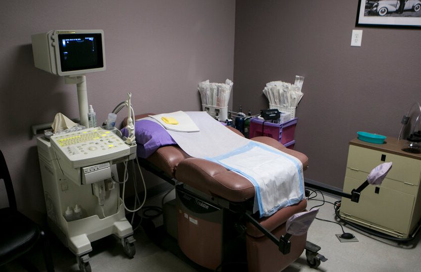  Texas Doctor Says He Performed an Abortion in Defiance of New State Law