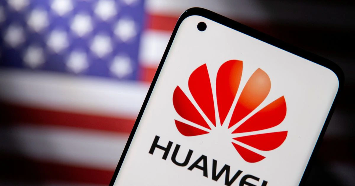  Biden signs legislation to tighten U.S. restrictions on Huawei, ZTE