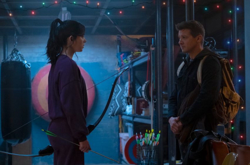  ‘Hawkeye’ Recap: Jeremy Renner and Hailee Steinfeld Hit Their Targets in Series Premiere