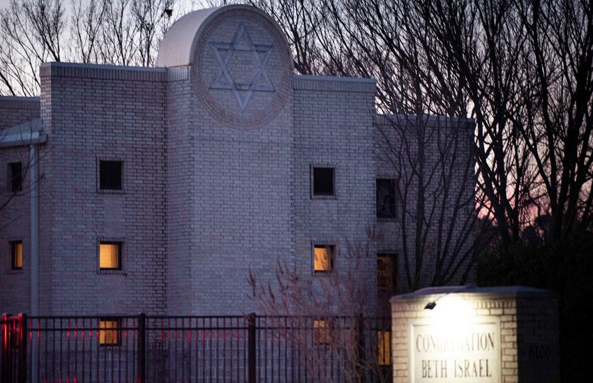  F.B.I. Director Calls Texas Synagogue Attack an Act of Antisemitism