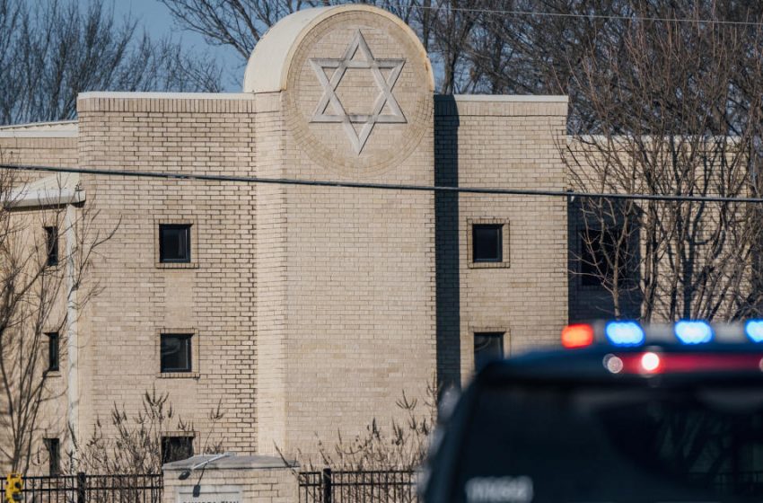  Texas man faces charges after selling gun to man who held hostages at synagogue