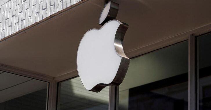  Apple wins new trial in wireless patent case after $85 mln loss