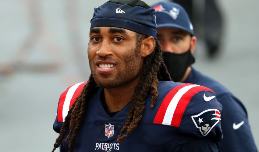  Colts sign Stephon Gilmore