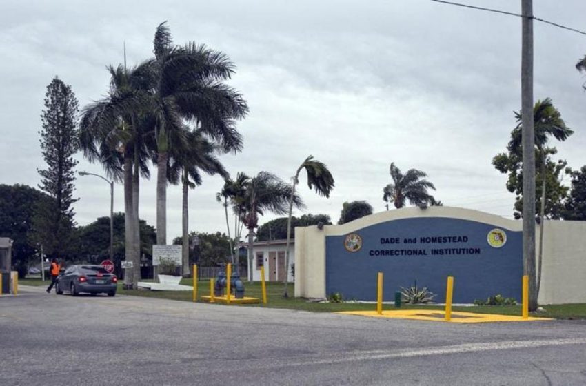  4 Florida corrections officers are charged in the alleged beating death of an inmate