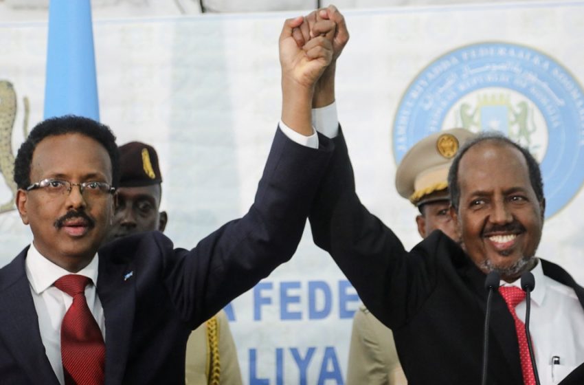  Somalia elects Hassan Sheikh Mohamud as new president
