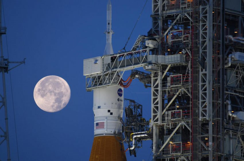  NASA starts countdown for moon rocket’s fourth fueling attempt