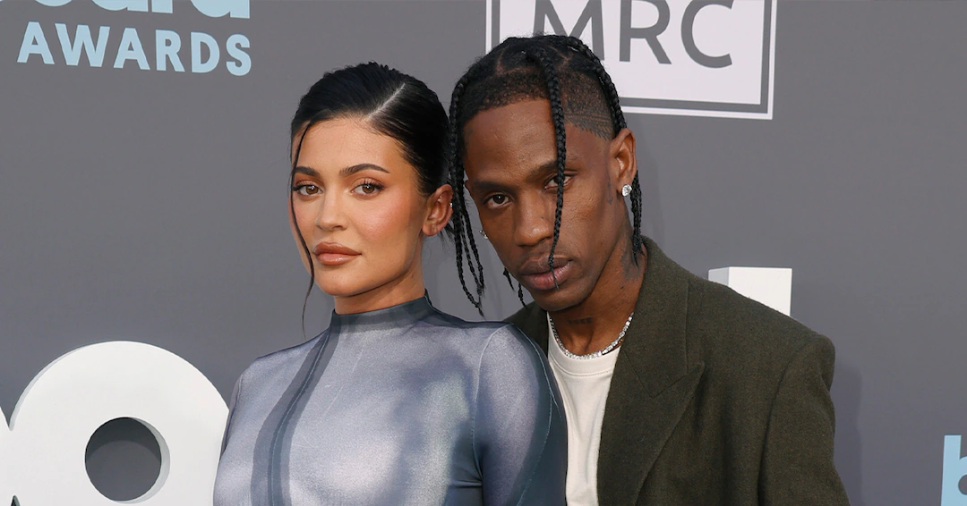  Kylie Jenner’s Son Appears With Dad Travis Scott and Stormi Webster in Father’s Day Photo