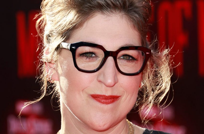  Mayim Bialik gives health update after revealing COVID-19 diagnosis