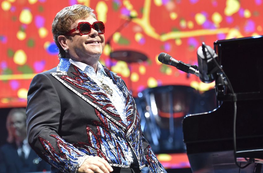  Elton John bids farewell to Philly with ‘Philadelphia Freedom’ performance