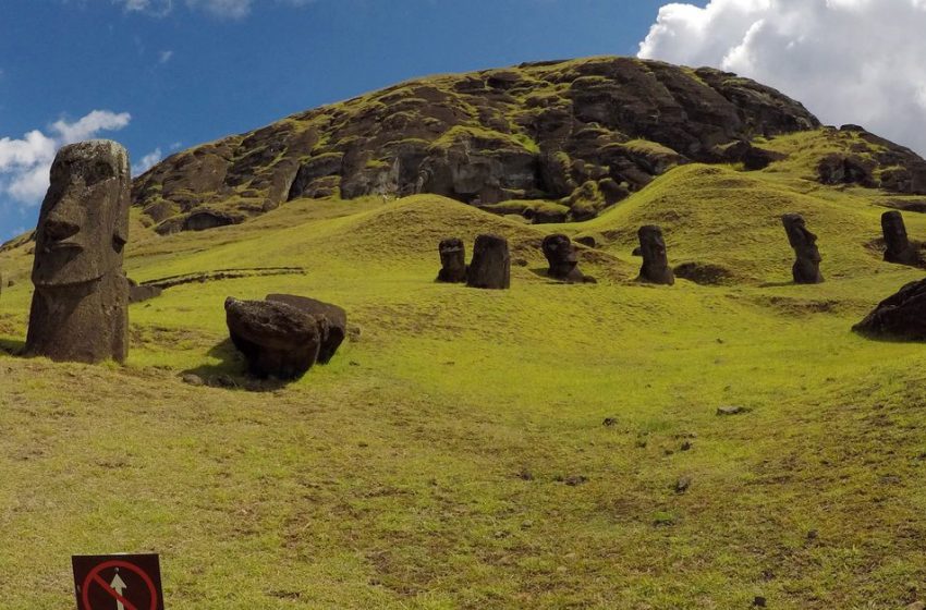  Chile’s Easter Island reopens to tourists after pandemic shutdown