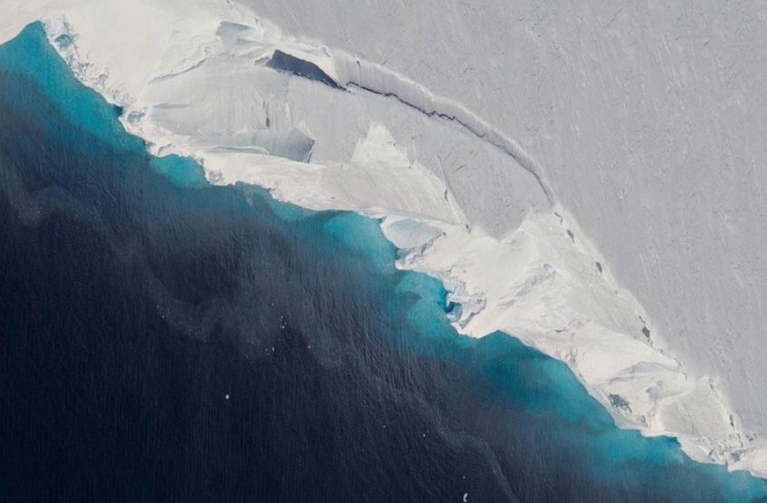  Antarctica’s melting ‘Doomsday glacier’ could raise sea levels by 10 feet, scientists say