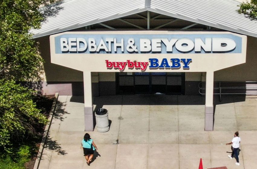  Bed Bath & Beyond Names Interim CFO After Death of Gustavo Arnal
