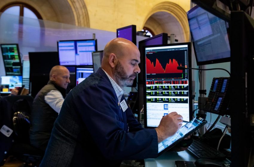  Stock market news live updates: Stocks turn lower with Fed policy, earnings in focus