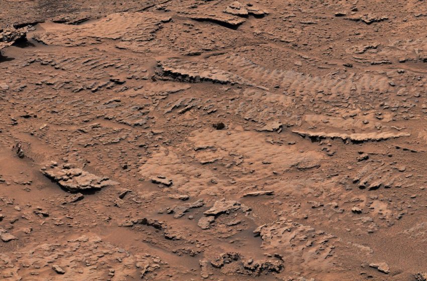  Mars rover finds rippled rocks caused by waves: NASA