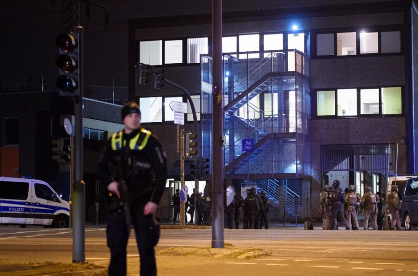  Shooting at Jehovah’s Witness hall in Hamburg, Germany; several killed and wounded, police say