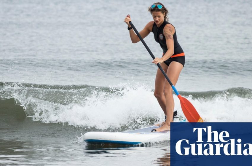  RNLI urges UK paddleboarders to think carefully about weather and tides