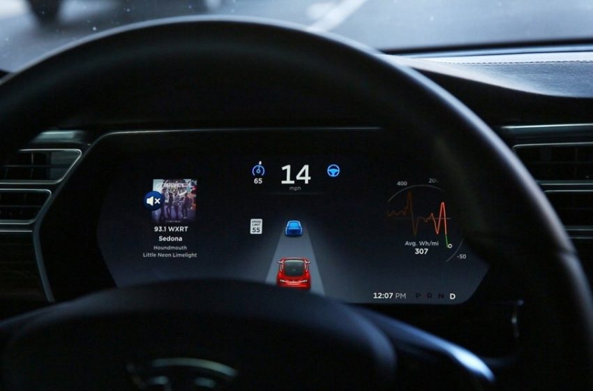  NHTSA demands data on hidden Tesla Autopilot feature that lets drivers go hands-free