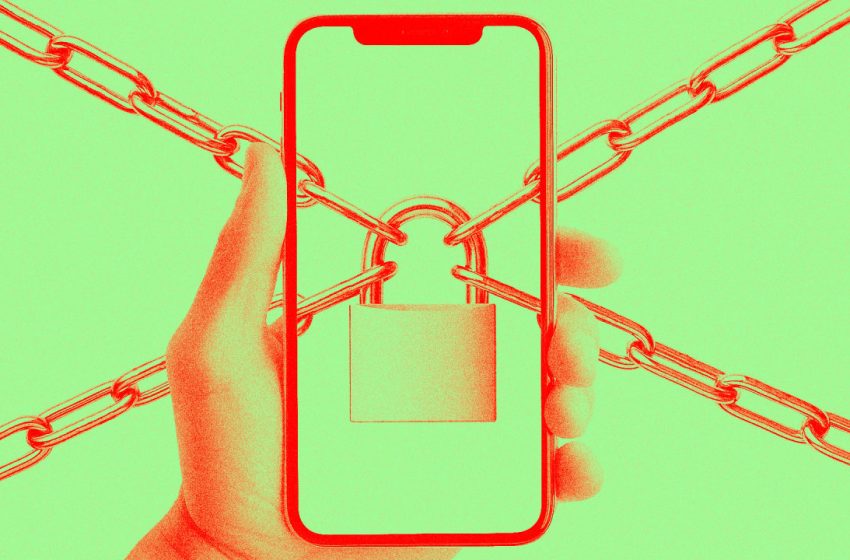  Apple urges security update after NSO’s zero-click spyware hacked US iPhone