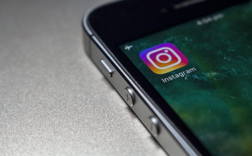  Instagram rolls out AI-powered background editor
