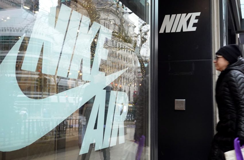  Nike unveils plan to cut $2 billion in costs, warns of soft revenue