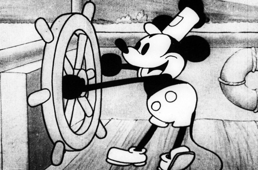  Mickey Mouse, Long a Symbol in Copyright Wars, to Enter Public Domain: ‘It’s Finally Happening’